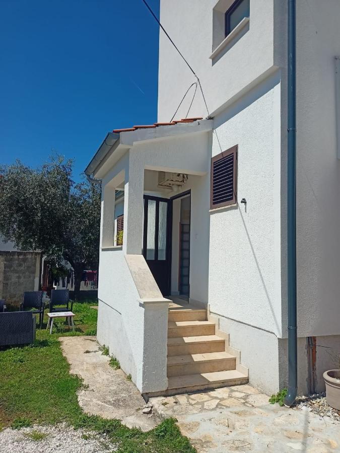 Marko Apartments Пореч Экстерьер фото